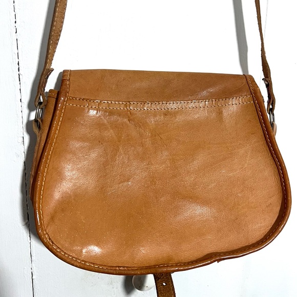 Vintage Tan Crossbody Bag - Picture 5 of 9